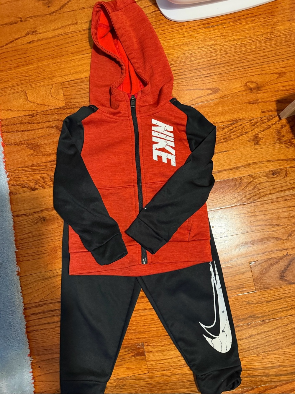 Nike Toddler Tracksuit Bundle – 2 Sets – Size 3T